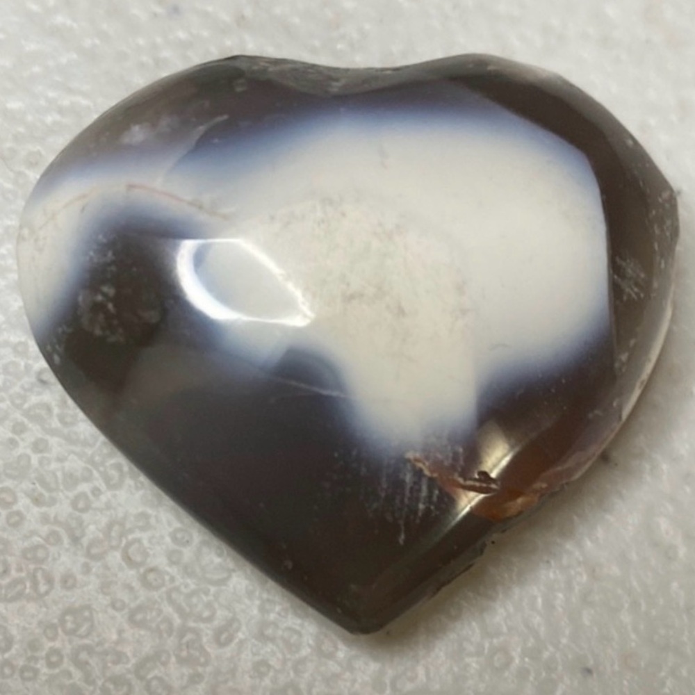 Orca Agate Flame & 2 hearts
Gray and White Agate Stone - Picture 8 of 9
